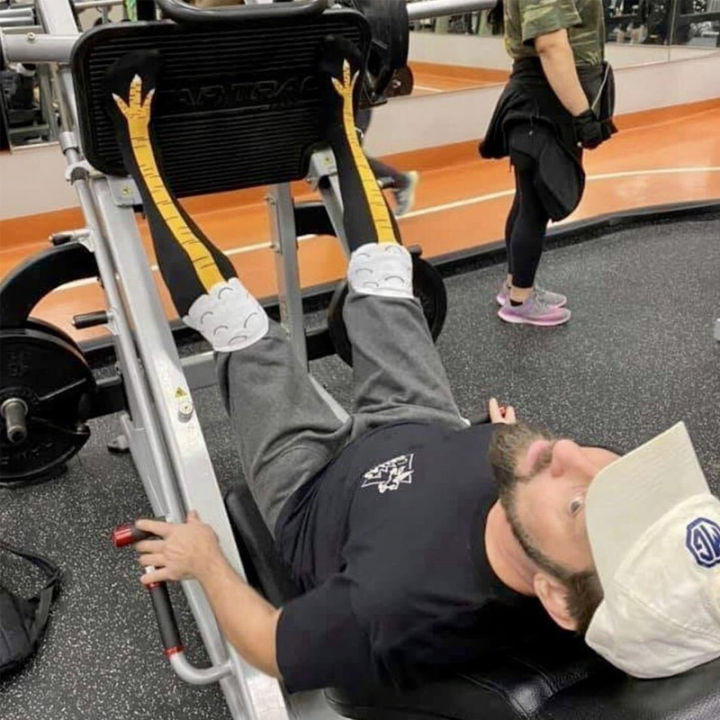 HoneyYami Animal Cartoon Cosplay Crazy Fitness Gym Deadlift Athletic Halloween Novelty Chicken Legs Knee-High Socks Funny Gifts Calcetines