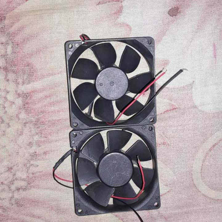 Cooling%20Fan%20square%203"Inch%2012V%20Cooling%20Fan%203"%20Inch%2012V%2080%C3%9780%C3%9725%20mm%20Heatsink%20Coolar%20Cooling%20Fan%20Radiator%20Heat%20Dissipation%20Fan%20With%202%20Wire%20Cable%20-%20Image%205