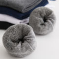 Autumn and Winter New Men's Solid Color Cotton Socks Half Brushed Tube Socks Thick Casual Mid-Calf Length Men's Socks Warm Terry Socks.