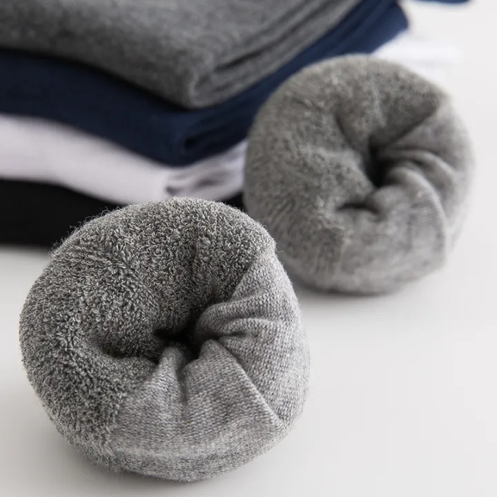 Autumn%20and%20Winter%20New%20Men's%20Solid%20Color%20Cotton%20Socks%20Half%20Brushed%20Tube%20Socks%20Thick%20Casual%20Mid-Calf%20Length%20Men's%20Socks%20Warm%20Terry%20Socks%20-%20Image%204