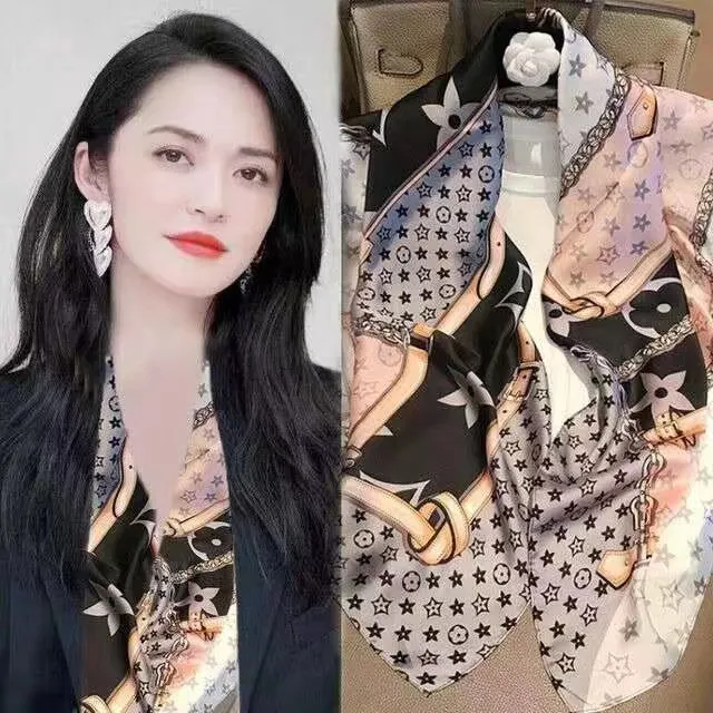 Scarf%20women's%20new%202024%20versatile%20autumn%20and%20winter%20style,%20foreign%20fashion,%20thin%20spring%20and%20summer,%20small%20square%20scarf,%20silk%20scarf%20dual-purpose%20-%20Image%207