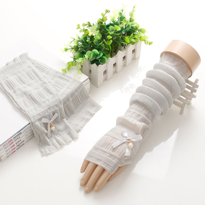 Fingerless%20Hand%20socks%20for%20women%20Sun%20Protective%20Pearl%20fingerless%20gloves%20for%20women%20Lebas%20E%20Tayibah%20-%20Image%205