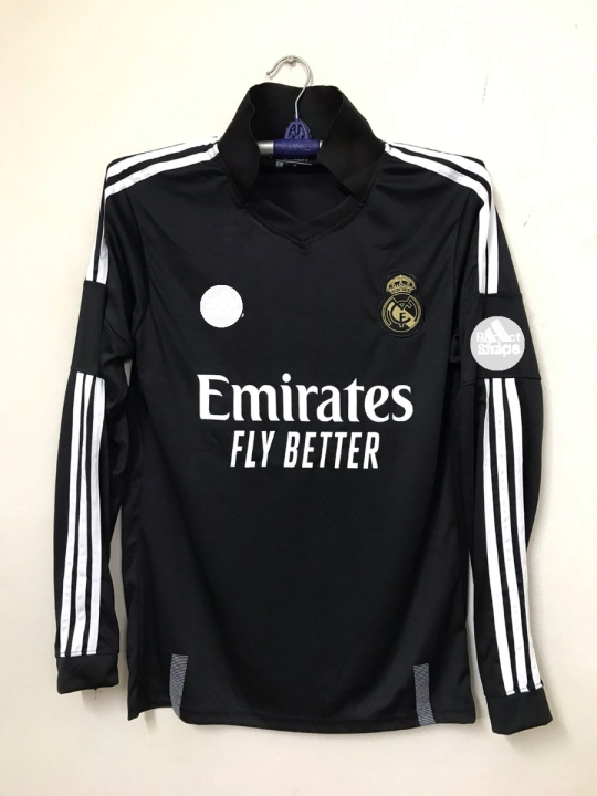 Embrace%20Soccer%20Fever%20With%20Real%20Madrid%20With%20Embroidery%20Spanish%20Club%20Football%20Jersey%20-%20Home%20Kit%20-%20Real%20Madrid%20Jersey%20-%20Image%202