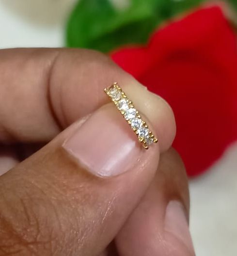 Elegant%20Gold%20&%20Silver%20Plated%20Nose%20Pin%20with%20Sparkling%20CZ%20Stones%20%E2%80%93%20Minimalist%20Nose%20Ring%20for%20Everyday%20Glam"%20-%20Image%207