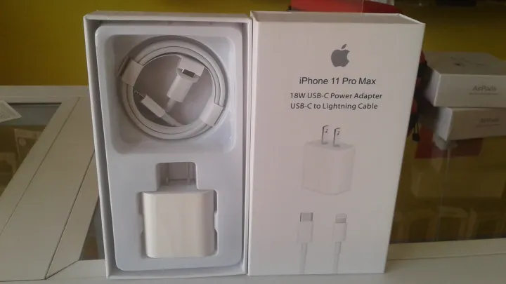 I-Phone%2011%20Pro%20Max%2018W%20Fast%20Charger%20With%20USB-C%20Power%20Adapter%20-%20Image%204
