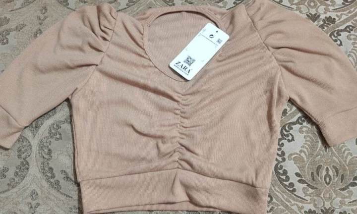 Cotton%20Crop%20Top%20for%20Women%20%E2%80%93%20Short%20Sleeve,%20Ribbed%20Fabric,%20Soft%20and%20Comfortable,%20Sizes%20S-XL%20-%20Image%202
