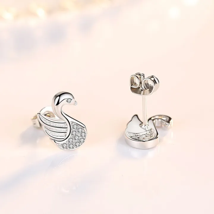 Woman%20Fashion%20Jewelry%20Swan%20Shape%20Retro%20Simple%20and%20Exquisite%20Earrings%20-%20Image%204