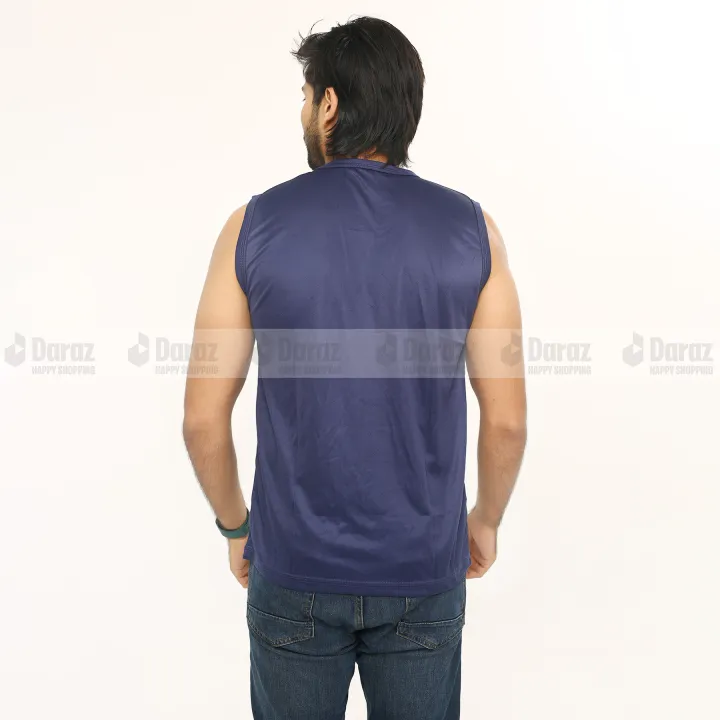 Sleeveless%20T-Shirt%20for%20Men(Megi%20Hata)%20-%20Image%204