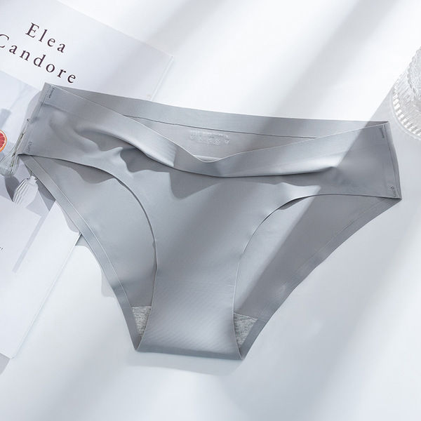 Ultra-Thin%20Seamless%20Ice%20Silk%20Panties%20%E2%80%93%20Soft%20&%20Breathable%20Comfort%20for%20Women%20-%20Image%207