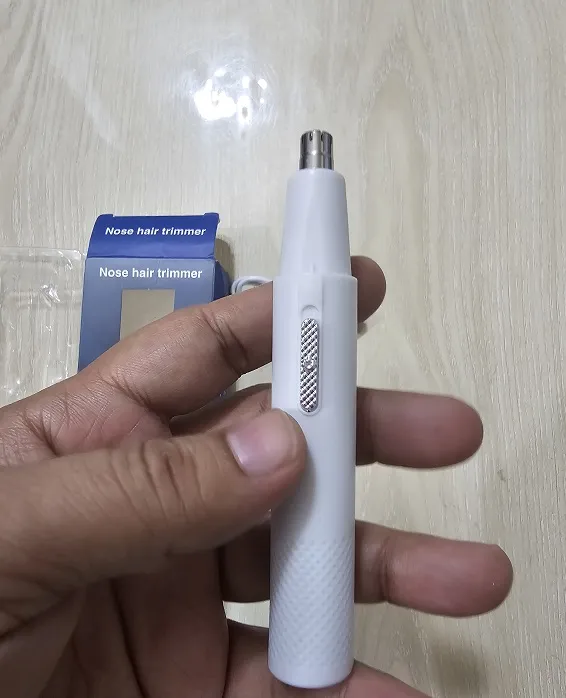 AR14%20Nose%20And%20Ear%20Hair%20Trimmer%20Rechargeable%20-%20Image%205