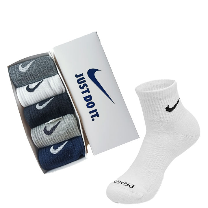 Dri-Fit Everyday Plus Quarter Socks - Premium Quality for Ultimate Comfort and Style