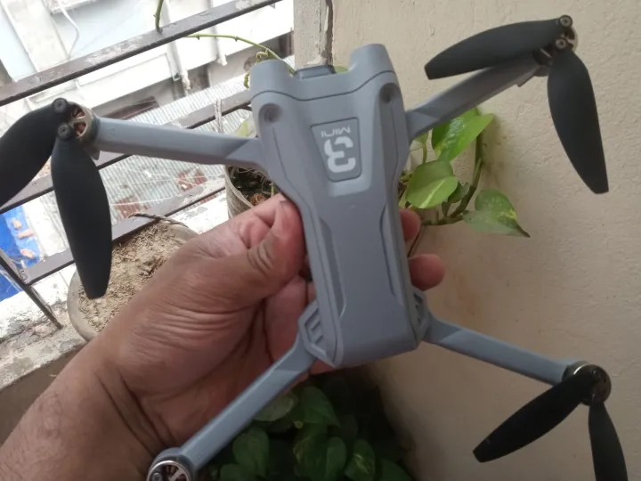 FLH%20Z908%20Max%20Drone%20Brushless%20Motor%20Professional%20720p%20FPV%20WiFi%20Drone%20for%20One%20Key%20Landing,%20Optical%20Flow%20Hover%20with%202%20Battery%20-%20Image%206