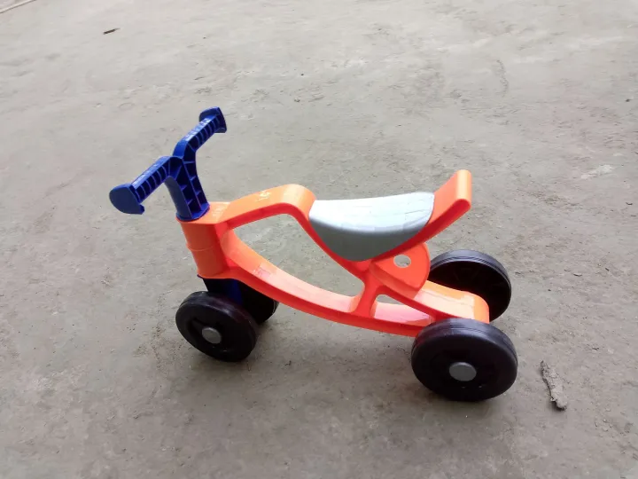 NEW%20MODEL%20Baby%20Balance%20Bike%20My%201st%20Scooter%20Ride-on%20Cycle%20Learn%20to%20Walk%20,%20Walker%20Tri%20Cycle%20Toy%20for%20Kids%20Boys%20and%20Girls%20-%20Image%207