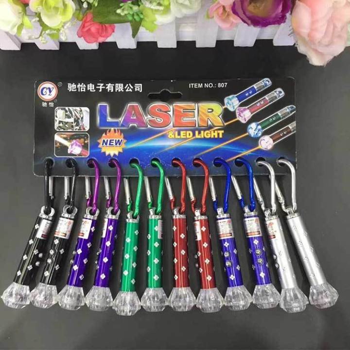 Laser%20Pointer%20LED%20Light%20Key%20Ring%20-%20Funny%20Cat%20Play%20Toy%20-%203%20in%201%20Best%20Entertainment%20Tool%20For%20Kids%20-%20Image%206
