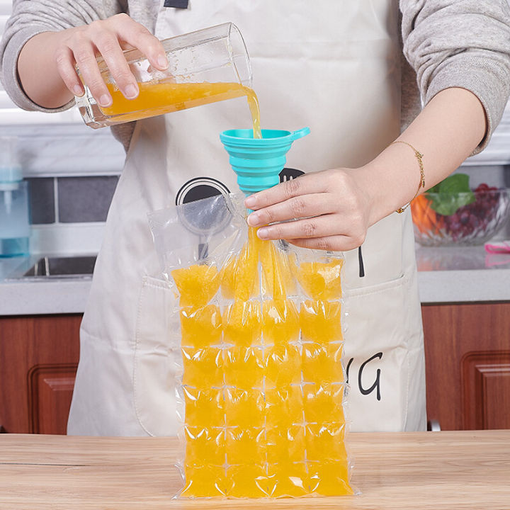 10pcs/Pack%20Disposable%20ice%20pack%20edible%20frozen%20ice%20cube%20mold%20household%20self-sealing%20ice%20tray%20freezer%20bag%20with%20passion%20%20ice%20bag%20-%20Image%204