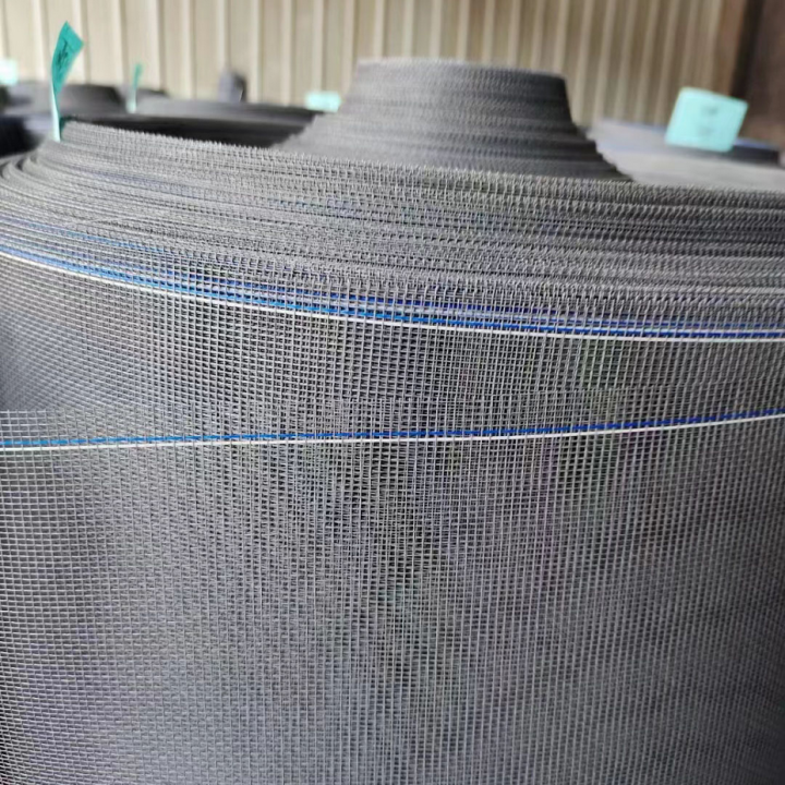 Mosquito%20Net%20Fiberglass%20Mosquito%20Roller%20Screen%20(4.5*4%20Fit)%20-%20Image%203