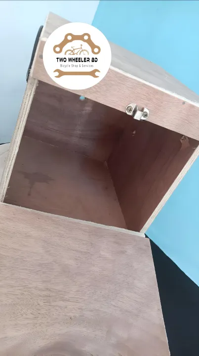 Square%20Big%20Size%20Breeding%20Box%20for%20Cockatiel%20or%20Macao%20Parrot%20with%20Perch%20Attached%20-%20Image%207