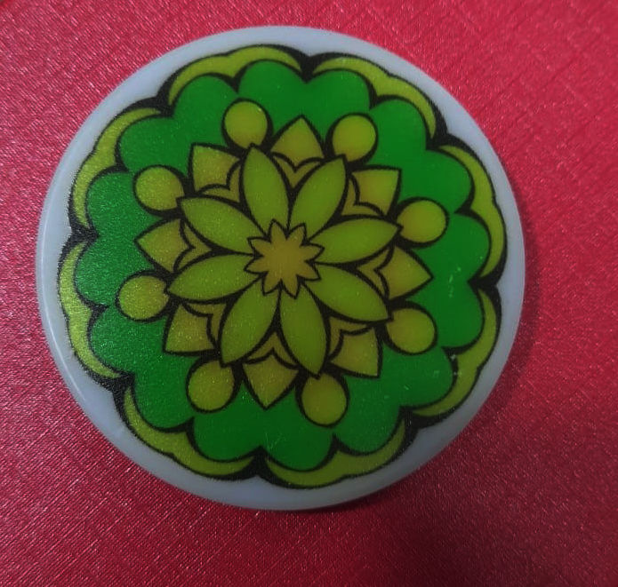 Carrom%20Striker%20multicolor%201%20Pcs%20-%20Image%204