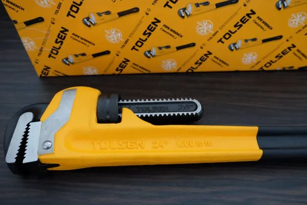 TOLSEN%2010072%2024"%20Pipe%20Wrench%20(%2024%20inch%20600mm%20)%20Industrial%20Series%20-%20Image%204