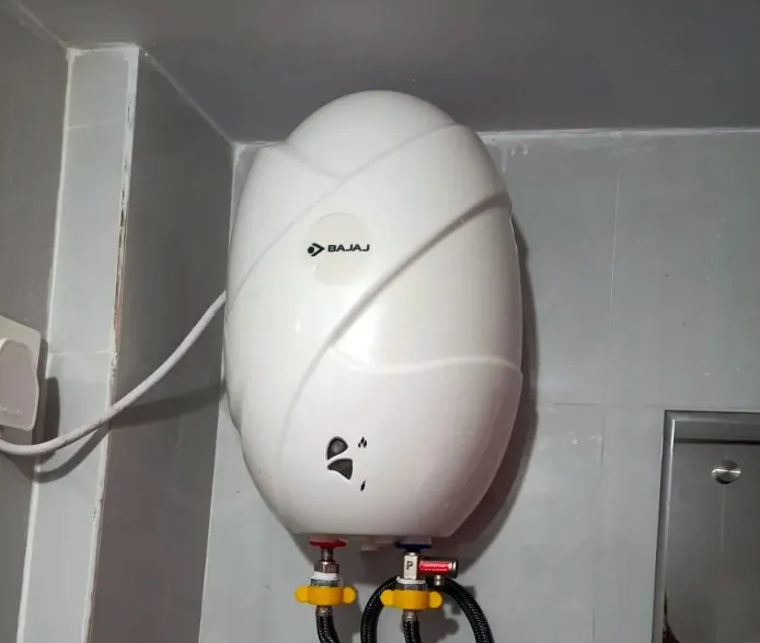 Indian%20Bajaj%20Flora%20Instant%203%20Liter%20Vertical%20Water%20Geyser%20-%203000-4500%20Watts%20Water%20Heater%20-%20Image%205