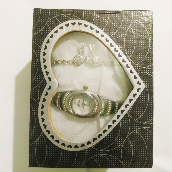 2026%20New%20Expensive%20Ladies%20Watch%20%20New%20Fashion%20Creative%20Niche%20Watches%20Valentine%20Special%20Ladies%20Watch%20&%20Bracelet%20Combo%20Packege%20%20Expensive%20LadiesFemale%20Quartz%20Watch%20Casual%20Versatile%20Bracelet%20Party%20Watch%20Set%20Combo%20Female%20Watch%20-%20Image%203
