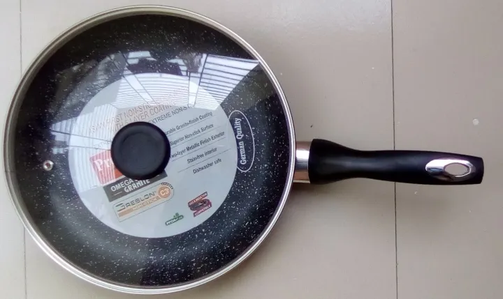 Prestiege%20INDUCTION%20Fry%20pan%2022%20cm%20with%20glass%20lid%20-%20Image%204