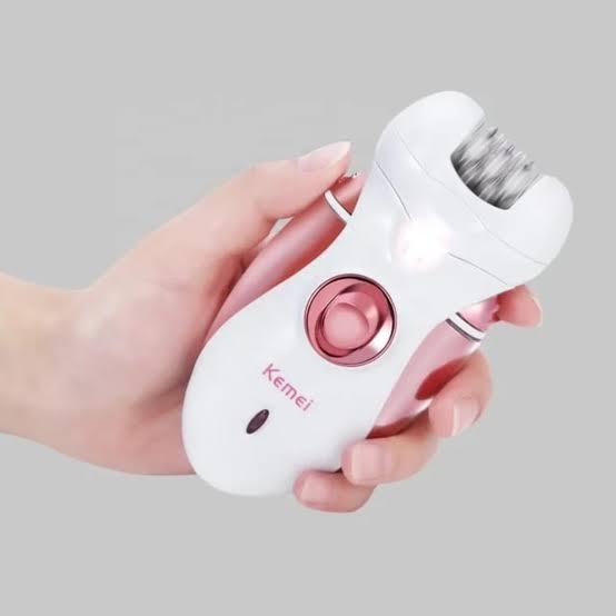 Kemei%20KM-2530%20Rechargeable%20Epilator%20&%20Shaver%204%20in%201%20Beauty%20For%20Women%20-%20Image%207