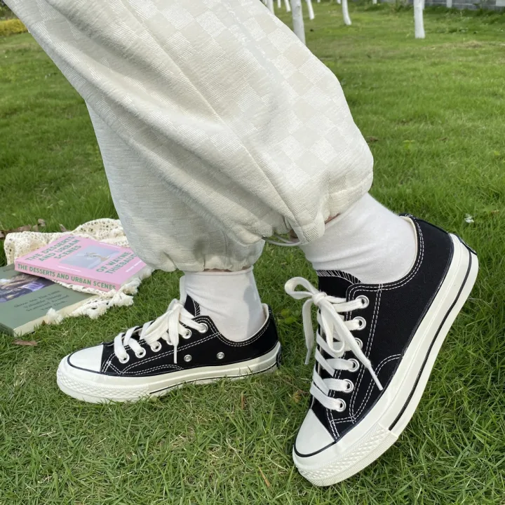 Spot%20Goods%201970sHigh-End%20Upgraded%20Blue%20Bottom%20Classic%20High-Top%20Canvas%20Shoes%20All-Matching%20Casual%20Couples%20Shoes%20-%20Image%205