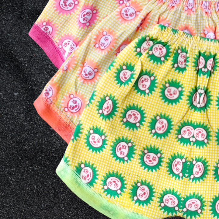 3%20PCS%20Printed%20Soft%20Cotton%20Half%20Pant%20for%20Baby%20Girls%20-%20Multicolor%20Combo%20Pack%20-%20Image%206