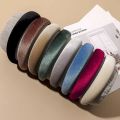Korean version of the autumn and winter new solid color velvet headband female show face small wide-brimmed plush headband high skull sponge headband girl.