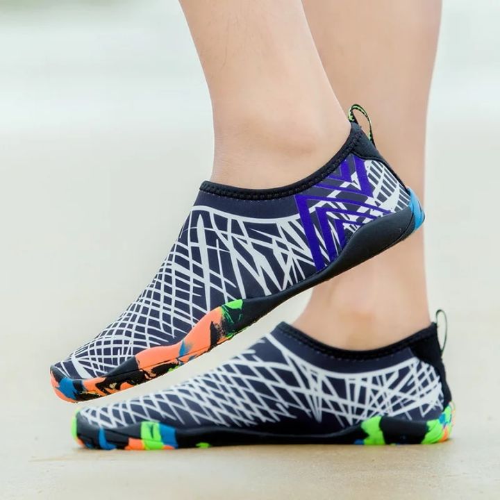 Water%20Shoes%20for%20Womens%20and%20Mens%20Summer%20Barefoot%20Shoes%20Quick%20Dry%20Aqua%20Socks%20for%20Beach%20Swim%20Yoga%20Exercise%20Aqua%20Shoes%20-%20Image%207