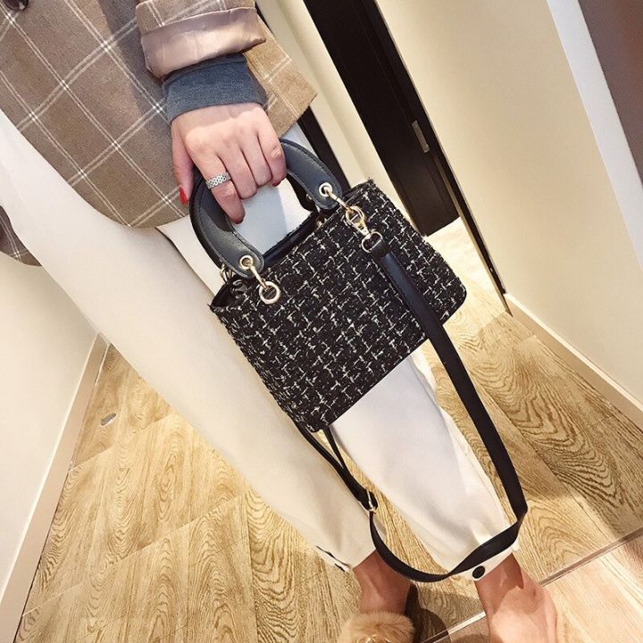 Women's%20New%20Korean-Style%20Simple%20Woolen%20Square%20Sling%20Bag%20Shoulder%20Bag%20-%20Image%206