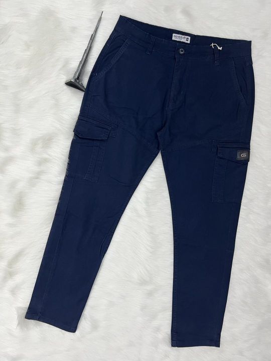 Premium%20Quality%20Six%20Pocket%20Cargo%20Pant%20-%20Image%203