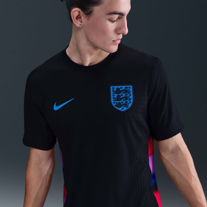 ENGLAND%202026%20FIFA%20WORLD%20CUP%20AWAY%20JERSEY:%20Half%20Sleeve%20(Thai%20Premium)%20-%20Image%203