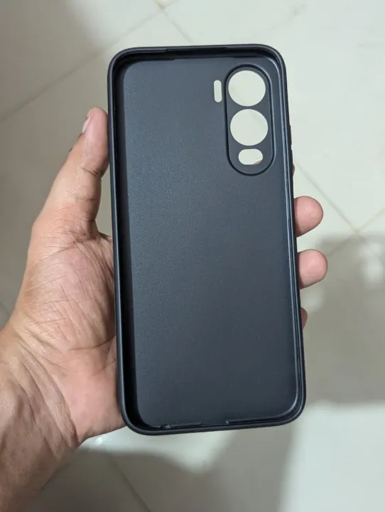 itel%20City%20200%20Silicone%20Matte%20Flexible%20Soft%20Phone%20Case%20-%20Black%20-%20Phone%20Back%20Cover%20-%20Image%202