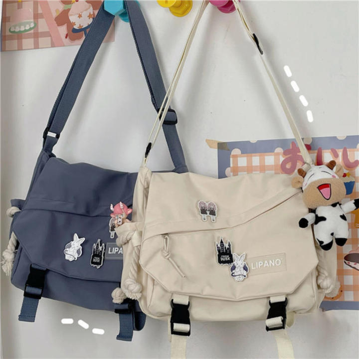 Stylish%20Handbag%20Shoulder%20Bag%20For%20Men%20Trendy%20Crossbody%20Bag%20For%20Girls%20Japanese%20Harajuku%20Retro%20Work%20Attire%20Mailman%20Men's%20Large%20Capacity%20Shoulder%20Bag%20-%20Image%205