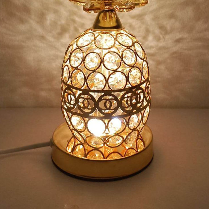 Modern%20Style%20Crystal%20Table%20Lamp%20-%20Decorative%20Lamp%20for%20Living%20Room%20Bedroom%20-%20Add%20Elegance%20to%20Your%20Space%20-%20Elegant%20Sparkling%20Glamorous%20-%20Image%202