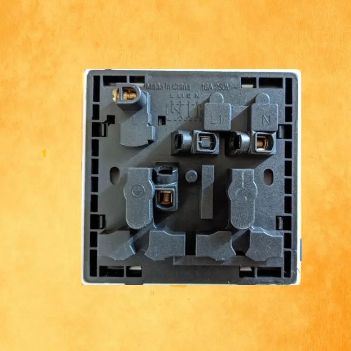 8%20Pin%20Wall%20Switch%20Socket/%20Multi%20Socket-10%20PCS%20Combo%20-%20Image%202