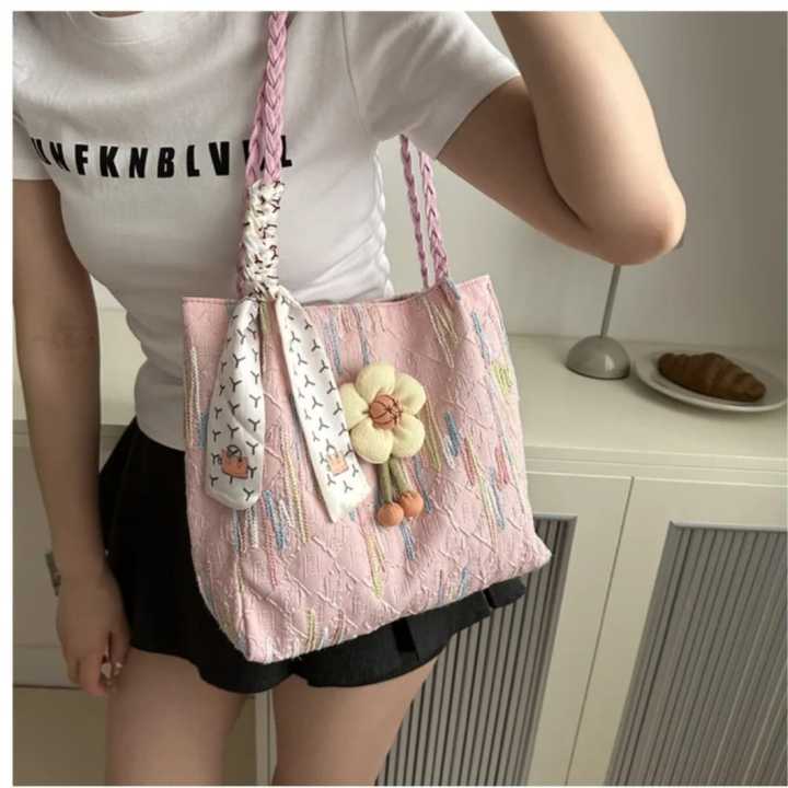 Sunflower%20Gentle%20High%20Value%20Bucket%20Bag%20Summer%20New%20Versatile%20Shoulder%20Fashion%20Tote%20Bag%20for%20Collage%20Coaching%20going%20Girls%20-%20Image%204