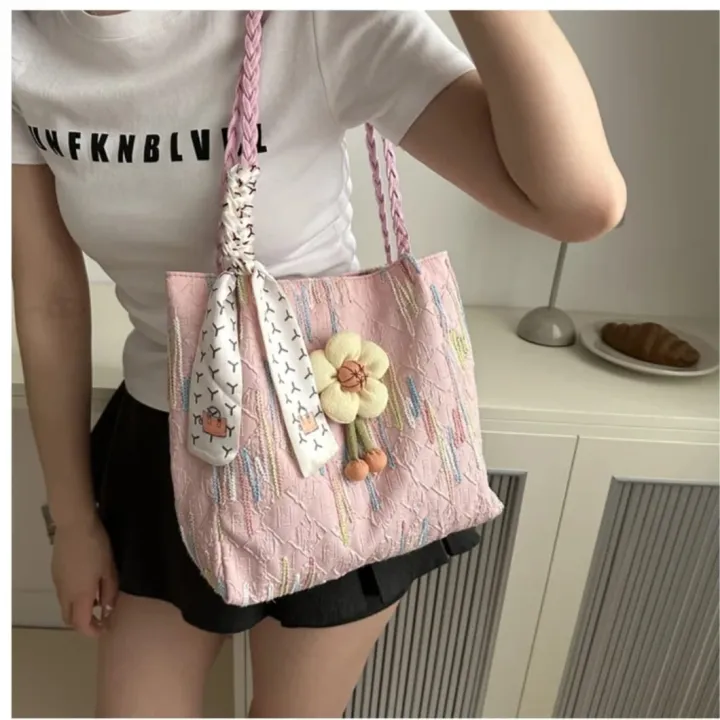 Sunflower%20Gentle%20High%20Value%20Bucket%20Bag%20Summer%20New%20Versatile%20Shoulder%20Fashion%20Tote%20Bag%20for%20Collage%20Coaching%20going%20Girls%20-%20Image%204