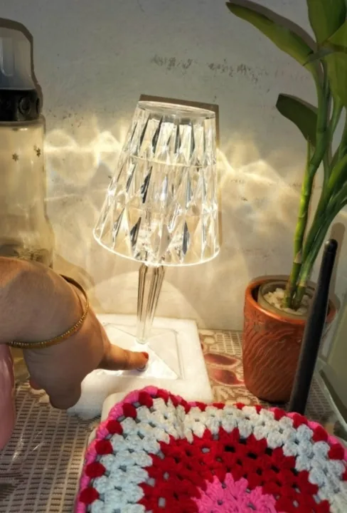 Rechargeable%203%20Color%20Crystal%20Table%20Lamp%20Best%20For%20Bedroom%20Living%20Room%20Diamond%20Table%20Lamp%20-%20Image%204