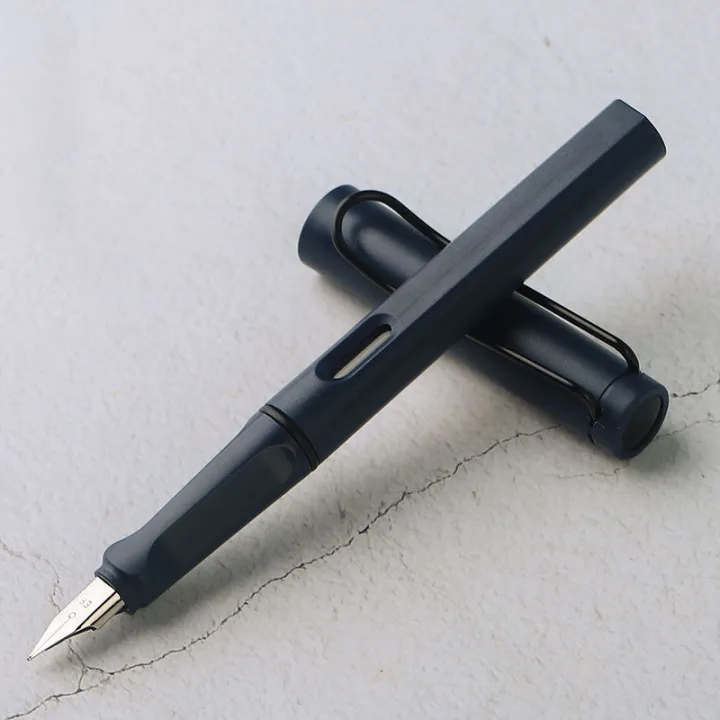 Lamy%20Safari%20Classic%20Fountain%20Pen%20Black/Green/Red%20Fine%20Nib%20Elegant%20Writing%20Tool%20-%20Image%204