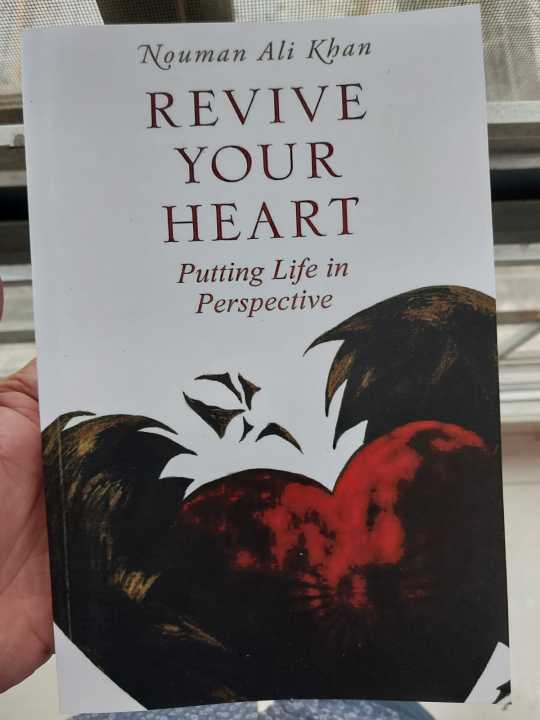 Revive%20Your%20Heart%20Putting%20Life%20in%20Perspective%20by%20Nouman%20Ali%20Khan%20(Paperback)%20-%20Image%203