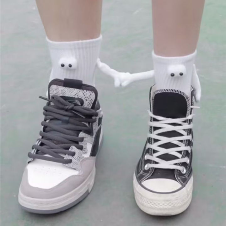 Funny%20Women%20Men%20Hold%20Hands%20Socks%20Cute%20Plush%20Eyes%20Soft%20Cotton%20Socks%20For%20Student%20White%20Black%20Unisex%20Couple%20Ankle%20Socks%20-%20Image%202