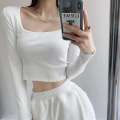 Square neck long sleeved T shirt for women wearing spicy girl style exposed collarbone short and slim fit bottom shirt with versatile ins top inside. 