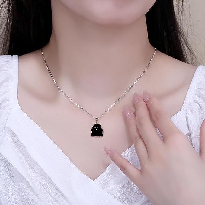 Fashion%20Black%20White%20Ghosts%20Couples%20Necklaces%20for%20Women%20Men%20Cute%20Cartoon%20Lovely%20Charm%20Pendant%20Friendship%20Necklace%20Halloween%20Jewelry%20Gift%20-%20Image%203