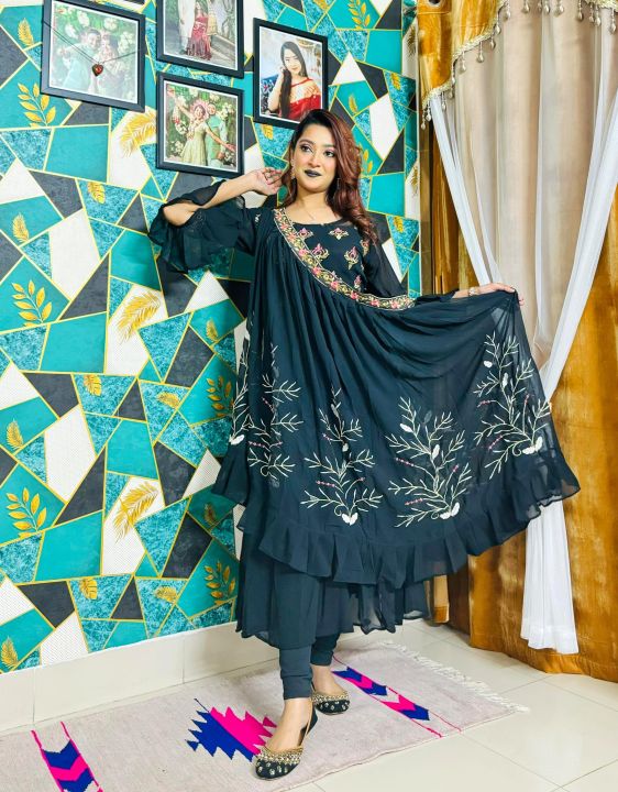 Purple%20Gorgeous%20party%20Wear%20Gown%20for%20Women%20-%20Image%206