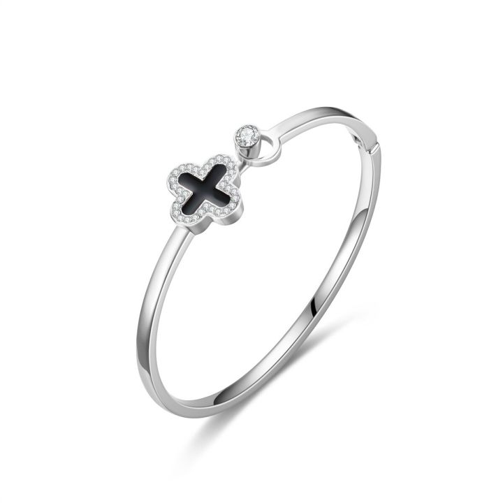 Alloy%20material%20Four-leaf%20clover%20bracelet%20-%20Image%202