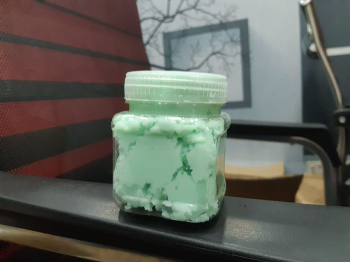 Polish%20Compound%20For%20Resin%20work%20(50%20gram)%20-%20Image%203