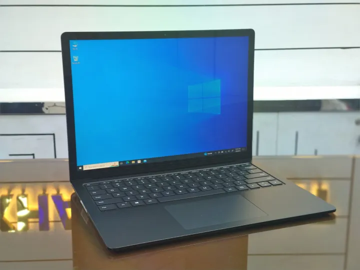 Microsoft%20Surface%20Laptop%204%20-%2013.5"%20(Black)%20Core%20i7-1185G7%20512/16%2013.5"%20(2256x1504)%20G.Touch%20-%20Image%207